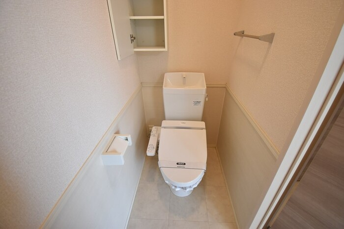 D-room チェルシー A棟のトイレ|温水洗浄暖房便座