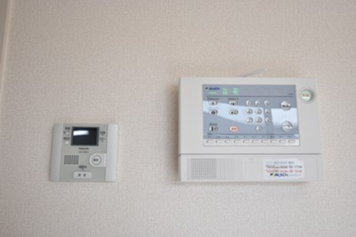 MiuMu A棟のセキュリティ|オートロック連動モニタ付きインターホン＋ＡＬＳОＫホームセキュリティ
