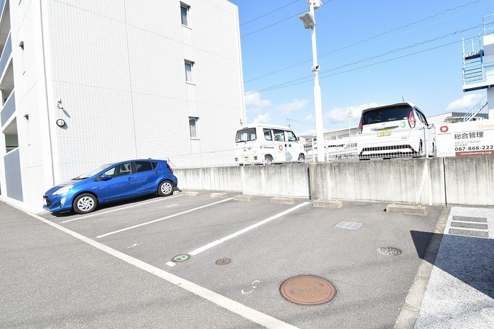 MANY FIELDS DXの駐車場|駐車場