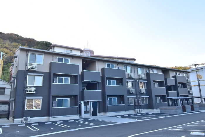J.リヴェール高松西宝町 A棟の外観