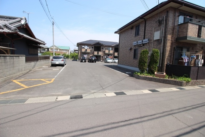 アーバンハイツ ２８ D棟|敷地入口