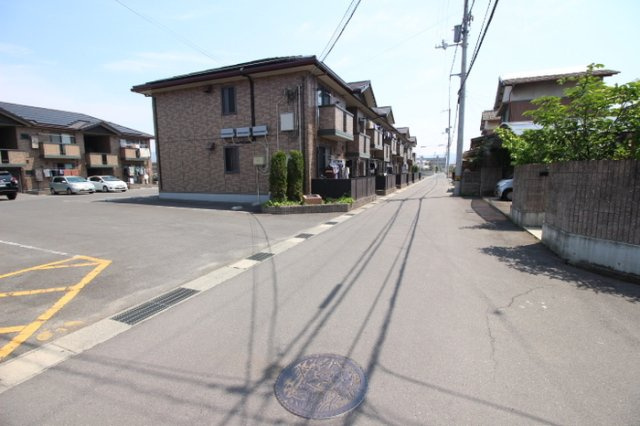 アーバンハイツ ２８ D棟|前面道路