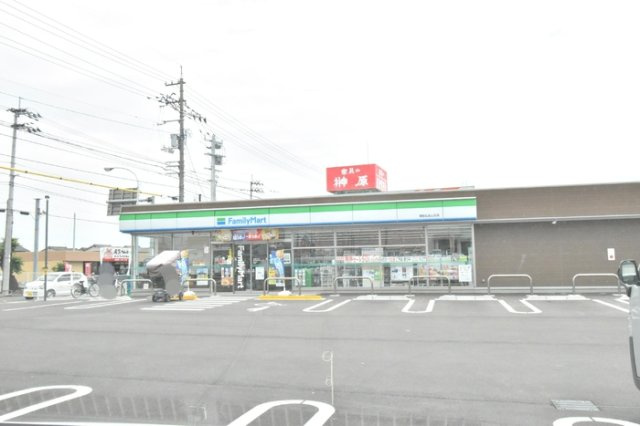 カルテット D棟|ファミリーマート高松仏生山北店