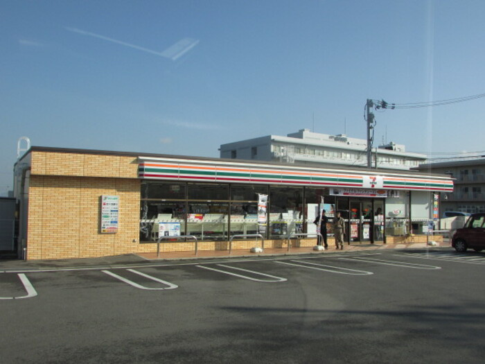 クレセール三谷|セブンイレブン高松三谷町店 109ｍ 徒歩2分