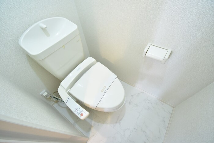 グランフェルティ B棟のトイレ|温水洗浄暖房便座