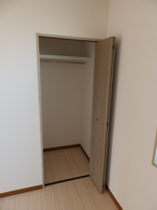 コートビレジ屋島の洋室|北洋室ｸﾛｰｾﾞｯﾄ