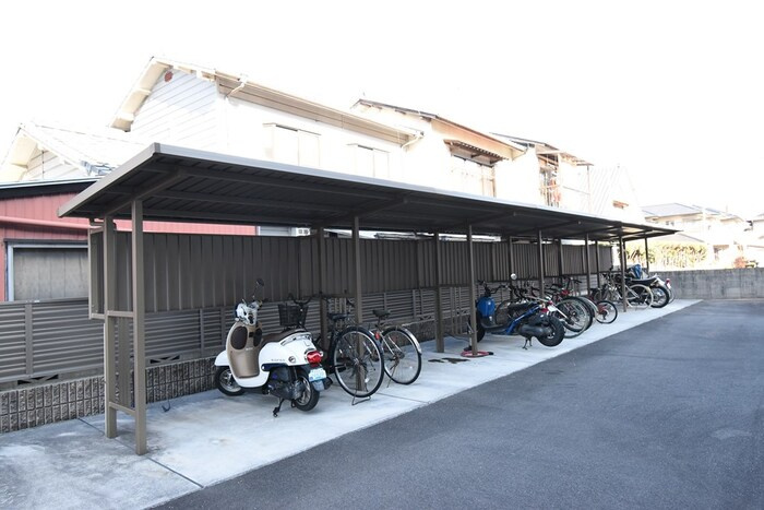 サンヒルズ伏石の駐車場|駐車場