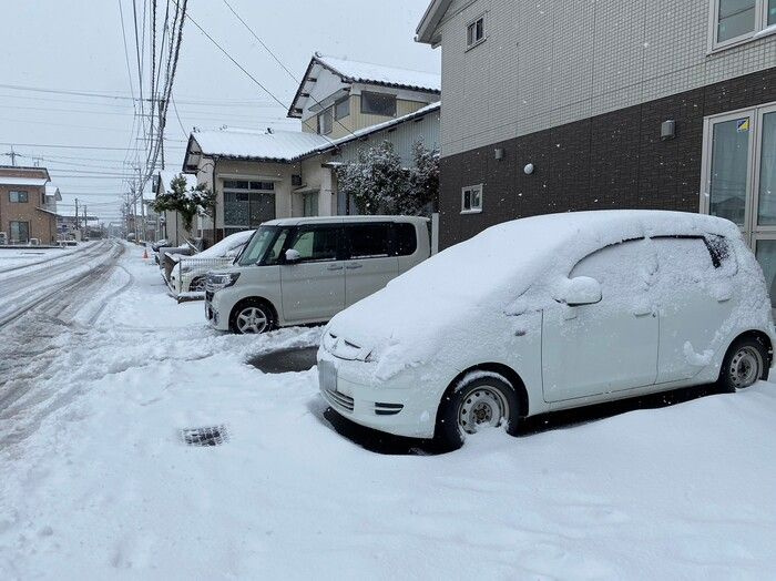 セレネ カリーノの駐車場