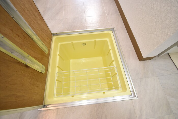 シャインポート屋島 E棟の収納|床下収納