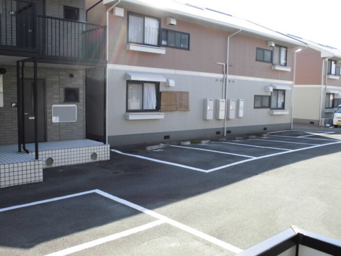 シャインポート屋島 E棟の駐車場|駐車場