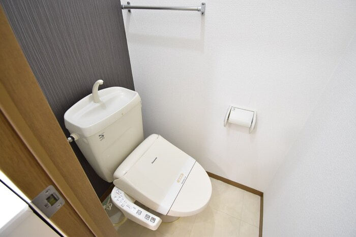 シャインポート屋島 E棟のトイレ|温水洗浄暖房便座