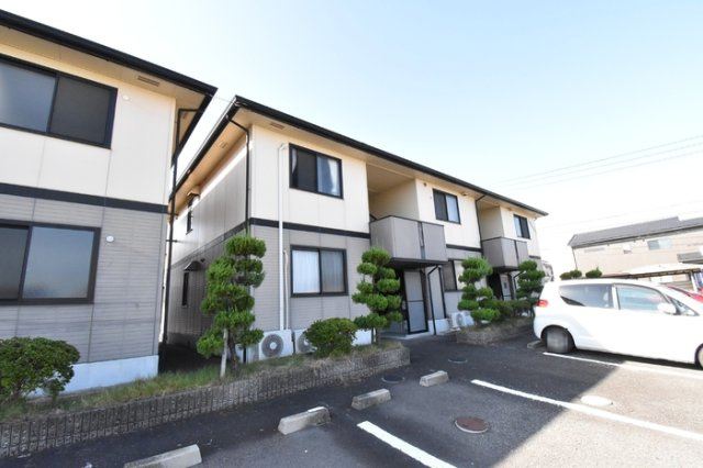 セジュール松縄 B棟の外観
