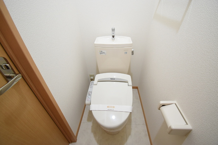 パラディー森塚のトイレ|温水洗浄暖房便座