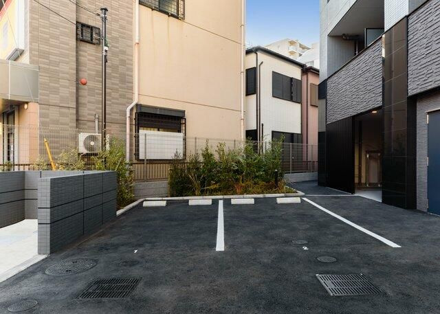 ガーラ・プレシャス川口並木の駐車場