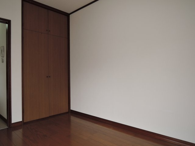 【寝室】