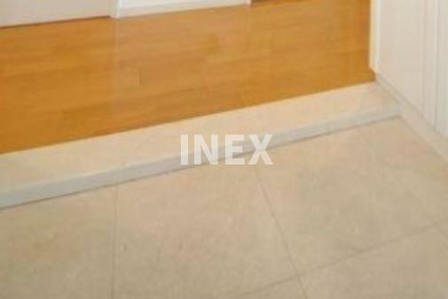 横浜市磯子区磯子２丁目の賃貸マンションの玄関