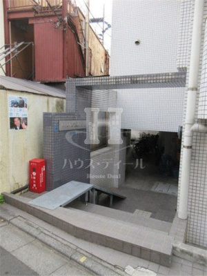 【エントランス】 | クリスタル赤羽PART1 | 毎日通るエントランスはこのようになっています