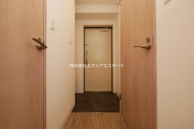 メルベージュ難波サウスIIIの玄関