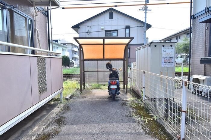 栗林セントラルコーポ A棟のその他共用部分|駐輪場