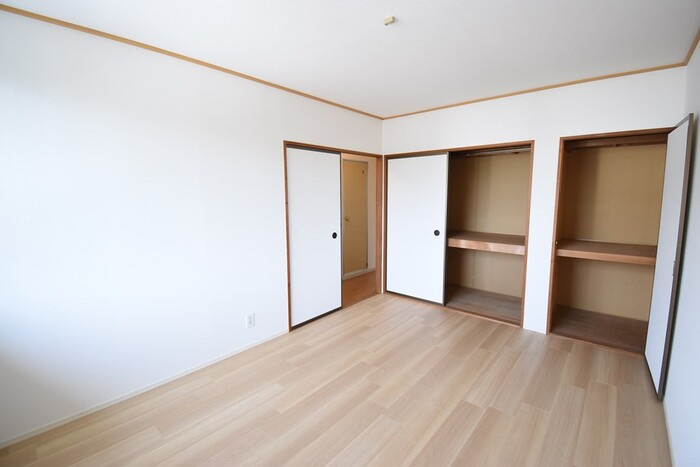 屋島ハイツ Ｂ棟の洋室|洋室（北）６帖