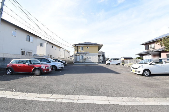 ファームライフ三谷の駐車場|駐車場