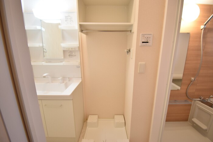 メゾンシャルム春日|室内洗濯機置場