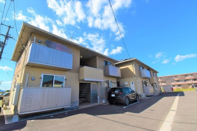 メゾンシャルム春日の外観|建物外観