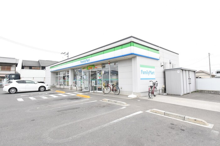 ユーフォリア A棟|ファミリーマート高松小村町店