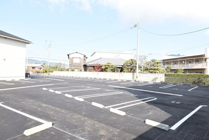 リーブルⅠ B棟の駐車場|駐車場