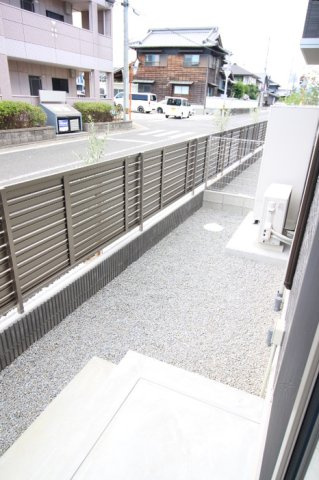 ルミエール C棟の庭|専用庭
