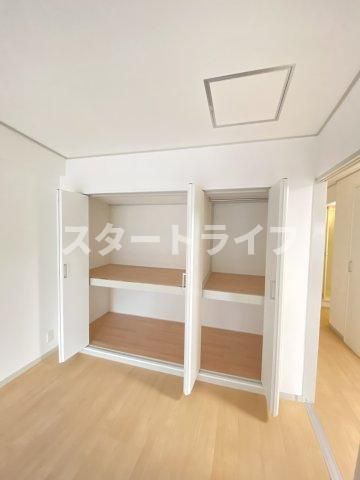 大阪市淀川区木川東４丁目の賃貸マンションの収納