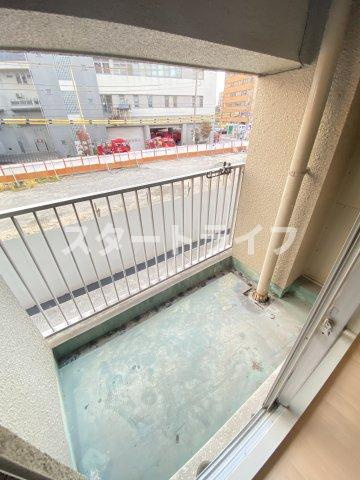 大阪市淀川区木川東４丁目の賃貸マンションのバルコニー