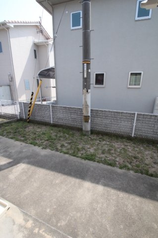 ドミール屋島 B棟の庭|専用庭