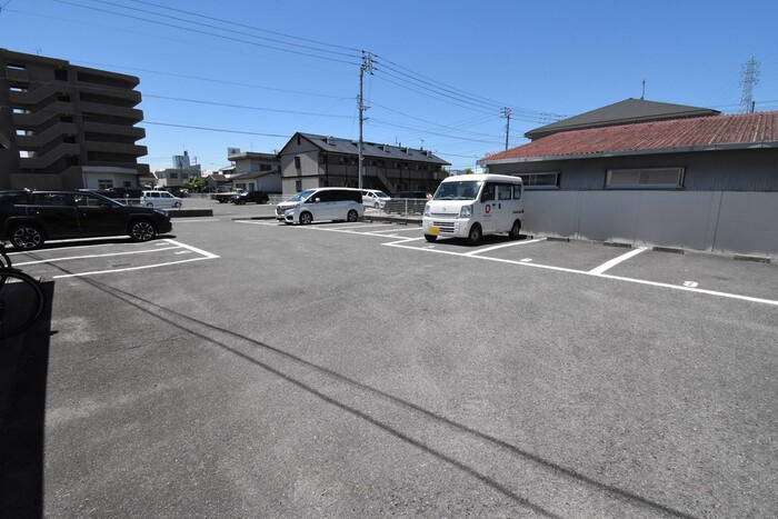 エクセルヤマの駐車場|駐車場