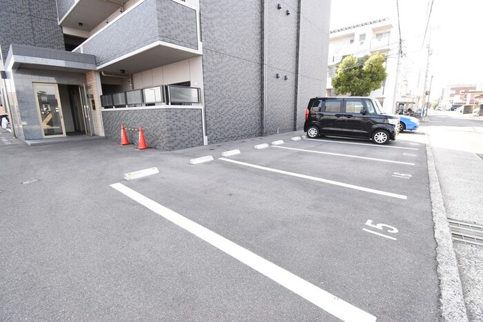 アヴニールの駐車場|駐車場