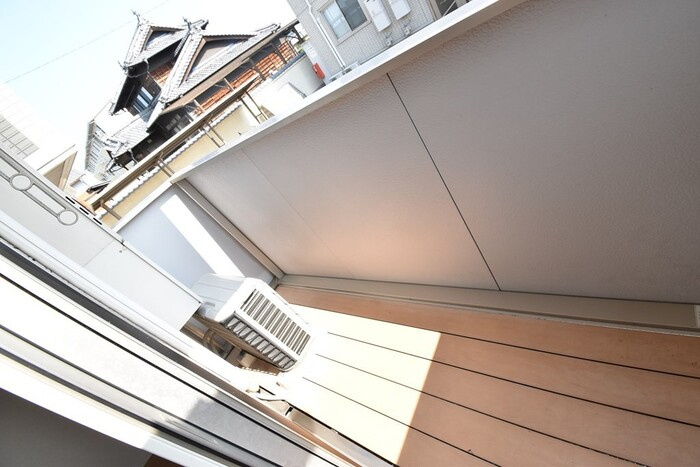 キュベレイのバルコニー|バルコニー