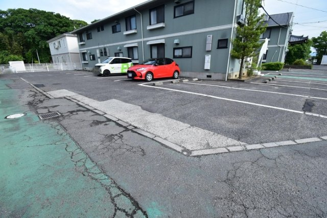 グランシャトー C棟の駐車場|駐車場