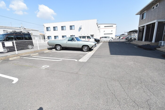グランモア出作の駐車場|駐車場