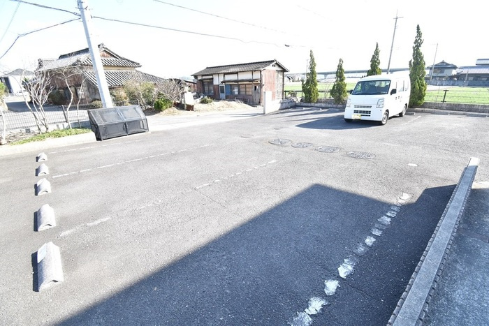 サンライズの駐車場|駐車場