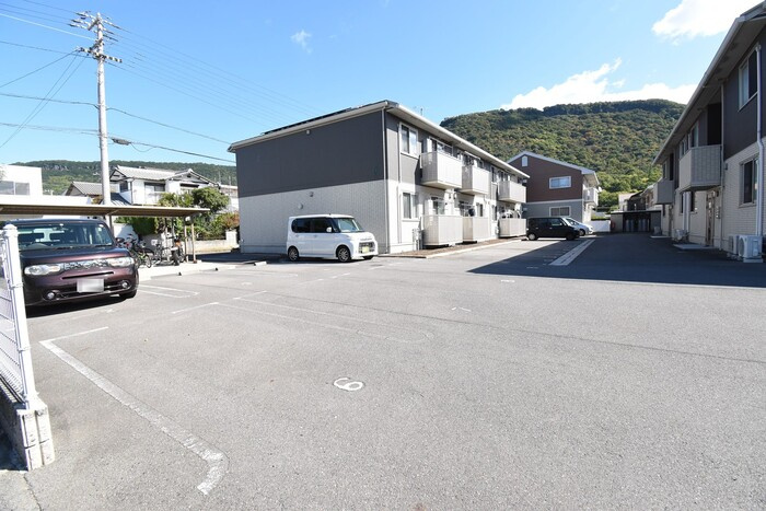 シャインポート屋島G・H棟 H棟の駐車場|駐車場