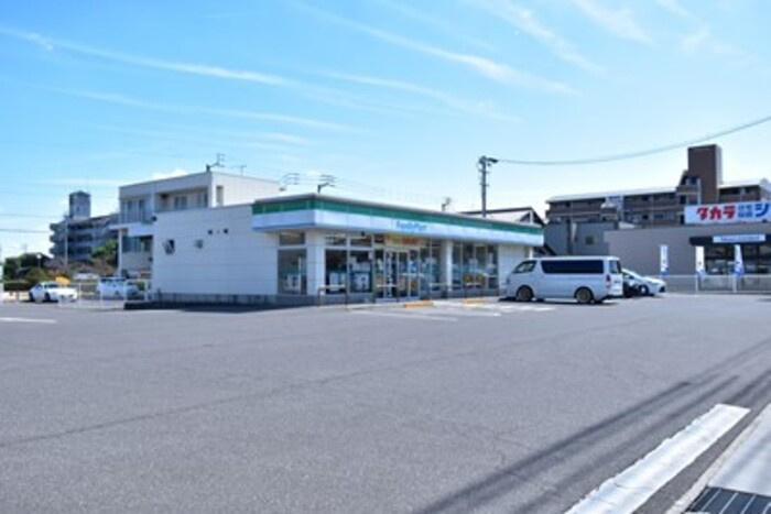 セレノアールB|ファミリーマートサンフラワー通り店