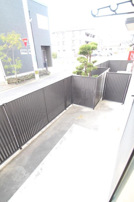セジュール松縄 D棟の庭|専用庭