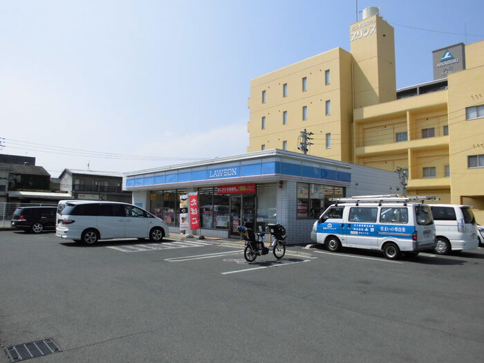 セジュール杉山 A棟|ローソン高松木太町六区店（867ｍ）