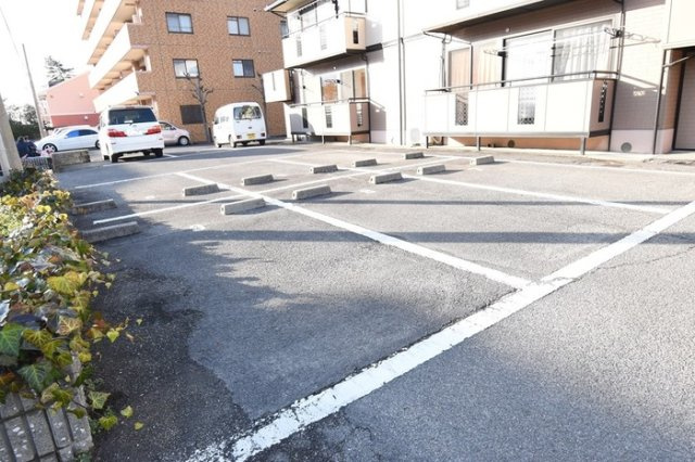 セントラルコートの駐車場|駐車場