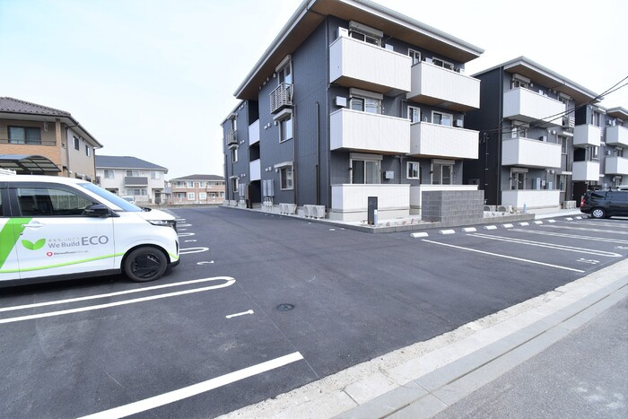 セレノアールBの駐車場|B棟 駐車場