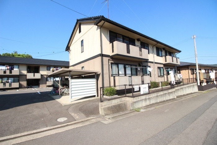 ファミール河野 B棟の外観
