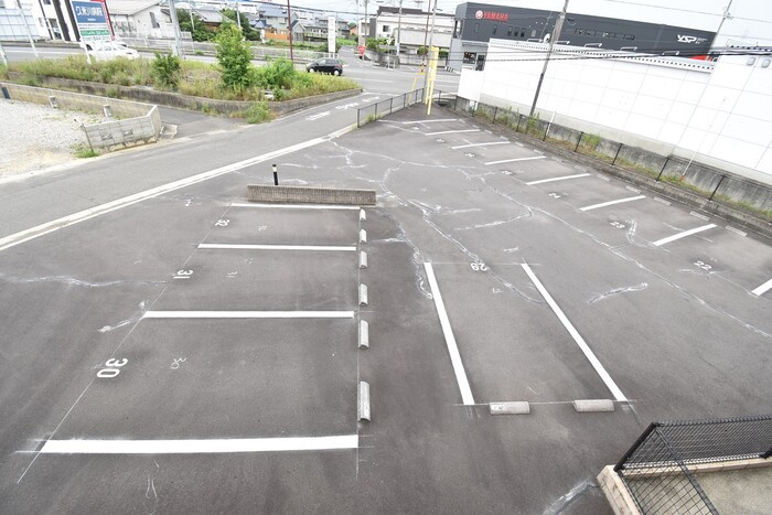フォレスト A棟の駐車場|駐車場