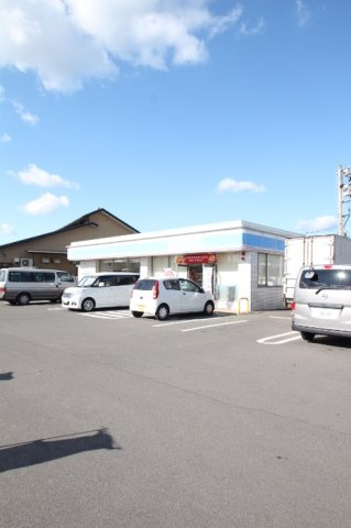 フォレスト A棟|ローソン高松春日町川南店(211m)