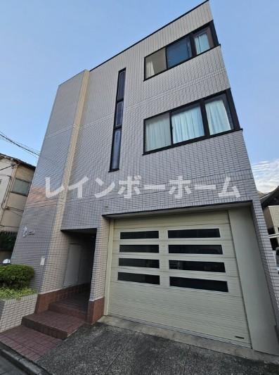 Nビルの外観
