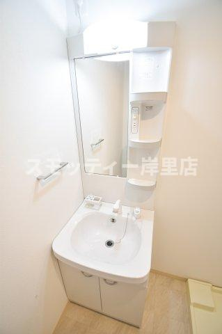 F maison SQUARE III番館の洗面所